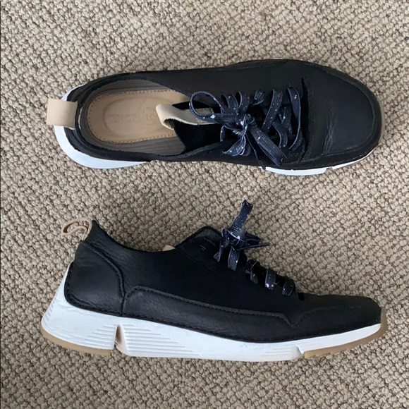 clarks tri spark black